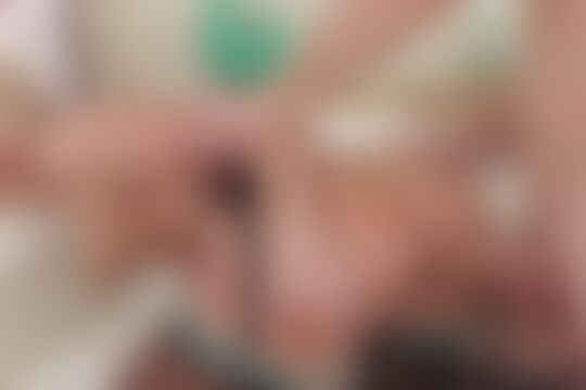 'Blasen'-Szene aus Natürliche Blonde Kate England gibt Bill Bailey einen ordentlichen Blowjob bevor er ihr sein Ding in den Arsch treibt