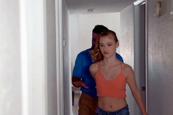 'Badezimmer'-Szene aus Chloe Cherry & Hannah Hays - Family Pies 4