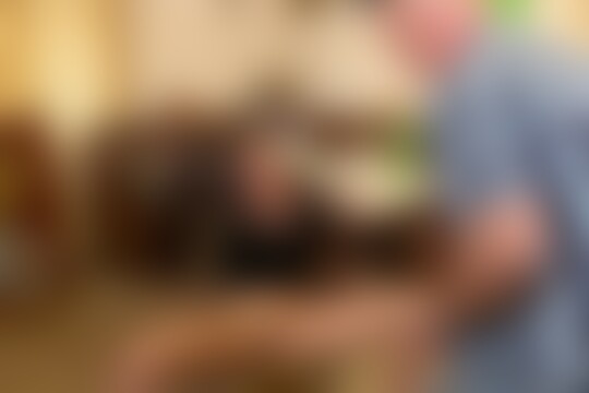 'Hausmeister'-Szene aus Kleidchen hoch und Beine breit!