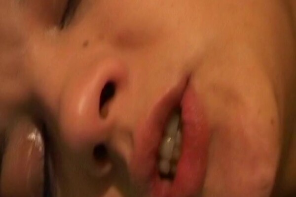 'Titjob'-Szene aus Titof - Kleine Luder geil gefickt