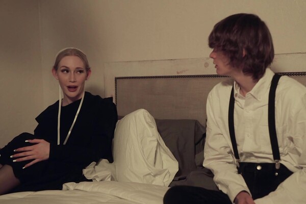 'Bauernhof'-Szene aus Emma Starletto - The Arrangement