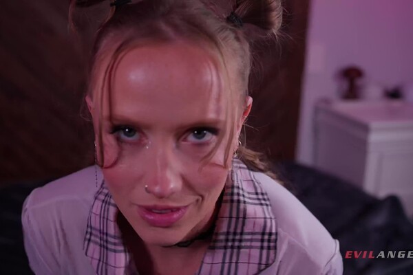 'Squirt'-Szene aus Scarlet Chase - Scarlet Anal Goddess