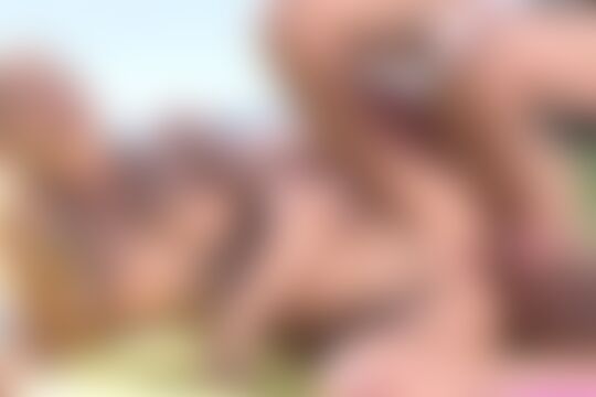 'Alm'-Szene aus Urlaub und den Schwanz im Loch