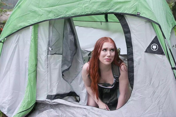 'Redhead'-Szene aus Madison Morgan - Redheads Love Black Cock 4