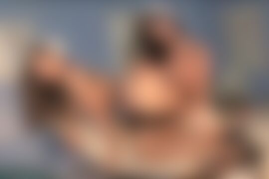 'Krankenschwester'-Szene aus Zwei verdammt scharfe Krankenschwestern und ein Dildo