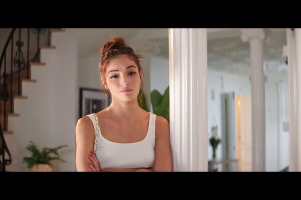 'Pool'-Szene aus Emily Willis und Manuel Ferrara treiben es im Pool