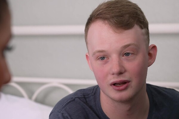 'Minirock'-Szene aus Liv Revamped - Mom Wants To Breed 3