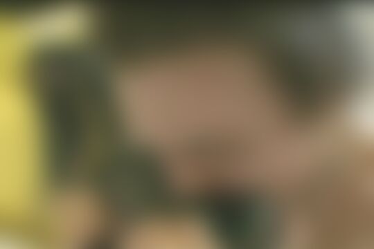 'Zierlich'-Szene aus Zierliche blonde Domina mit zwei Subs im Studio