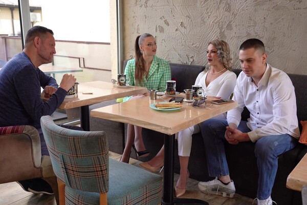 'Freundin'-Szene aus Cherry Kiss & Mia Split - Sex Weekend mit Cherry und ihren Freunden