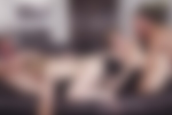 'Büro'-Szene aus Dakota Burns & Harlow West - Daughter Swap 17