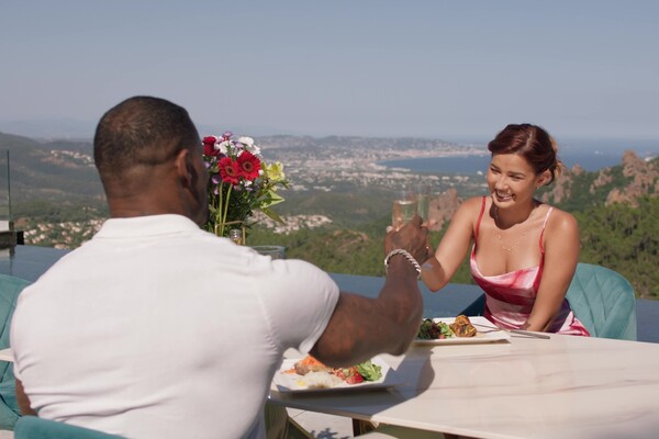 'Pool'-Szene aus Agatha Vega - Long Con