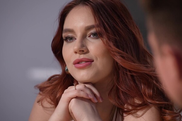 'Paar'-Szene aus Leya Desantis - Thr3e 7