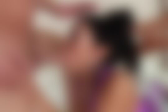 'Paar'-Szene aus Die blutjunge Megan Rain von älterem Paar gefickt