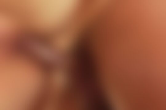 'Küche'-Szene aus Scharfe blonde Transe fickt schwanzgeilen Rotschopf in der Küche