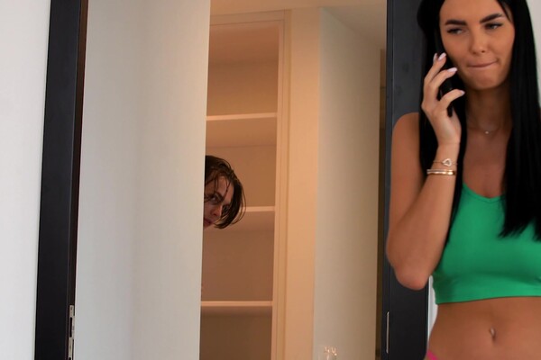 'Creampie'-Szene aus Simon Kitty - Creampie My Bratty Sis 5
