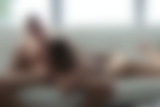 'Submissive'-Szene aus Taylor Sands - Submit To Desire