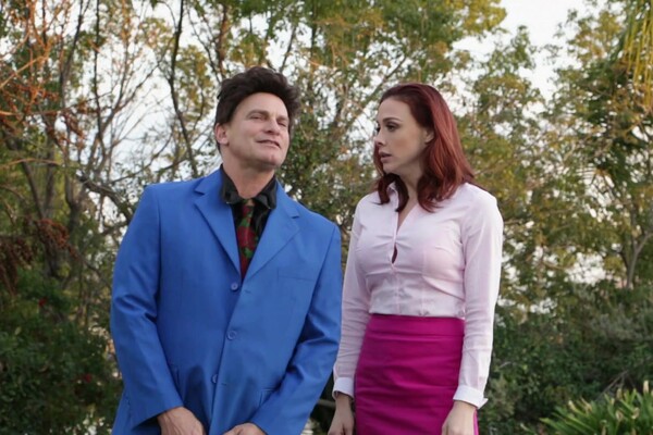 'Interview'-Szene aus Akira Lane & Mila Blaze - This Ain't The Interview XXX: This Is A Parody