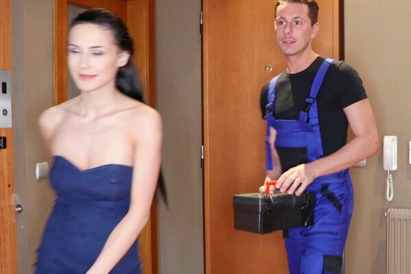 'Pool'-Szene aus Nicole Love - Naughty Couple Cream Pies