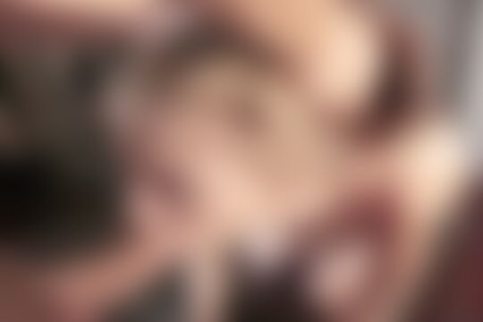 'Gym'-Szene aus Die schöne und gelenkige Teenie-Ballerina Sensi Pearl mit einem harten Riemen gestopft