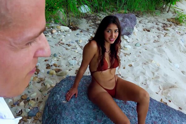 'Sex am Strand'-Szene aus Jennifer Lopez - Tropical Till - Heiße Flirts in Mexico