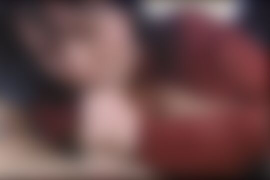 'Auto'-Szene aus Schwarzhaarige Privatsekretärin bläst Riesenschwanz im Auto