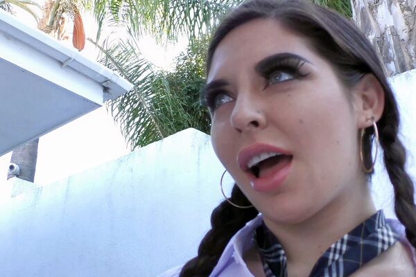 'Mollig'-Szene aus Ella Hollywood & Keira Croft - Trans-Active 7