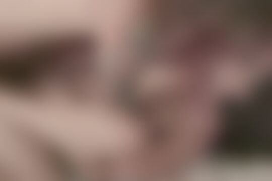 'Küche'-Szene aus Es wird heiß in der Küche mit der süßen brünetten Remy La Croix