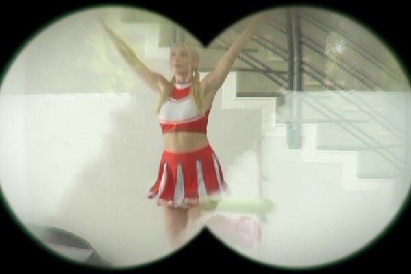 'Cheerleader'-Szene aus Kay Lovely - Busty Young Cheerleaders 2