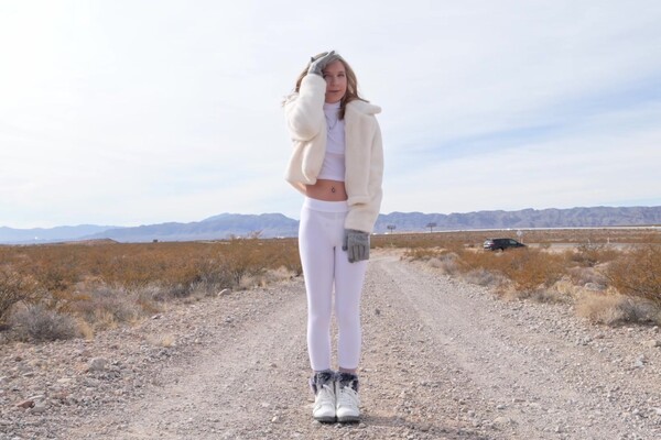 'Paar'-Szene aus Becky Summer - Lust Unleashed 27