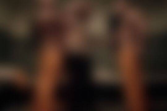 'Alter Mann'-Szene aus Eine elegante Blondine in einer Drei-Mann-Gefängnis-Zelle